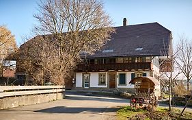 Uelis-Stoeckli-Gaestezimmer Auf Bauernhof Mit Billiard Und Alpakatrekking